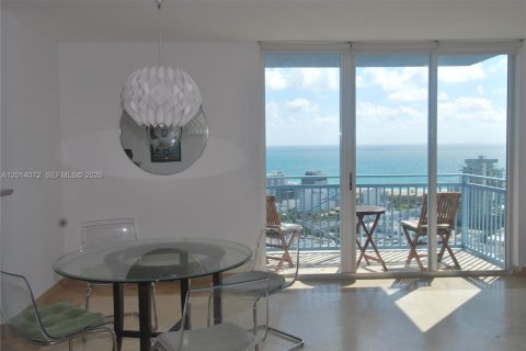 Condo in Miami Beach, Florida, 2 bedrooms  № 2076065 - photo 3