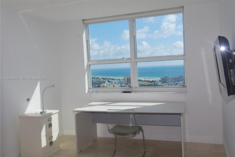 Condo in Miami Beach, Florida, 2 bedrooms  № 2076065 - photo 7