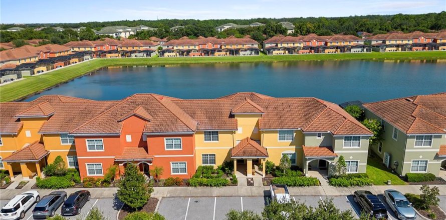 Townhouse in Kissimmee, Florida 4 bedrooms, 176.7 sq.m. № 1797378