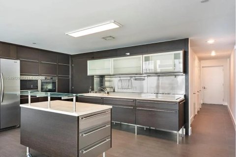 Снять в аренду кондоминиум в Майами-Бич, Флорида 3 спальни, 190.36м2, № 2005498 - фото 2