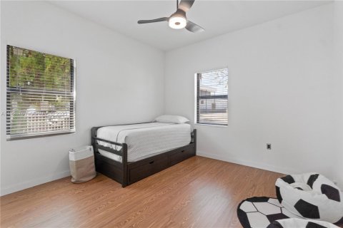 Снять в аренду виллу или дом в Халландейл-Бич, Флорида 3 спальни, 122.07м2, № 1987965 - фото 19