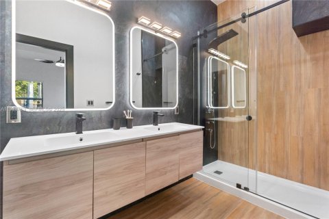 Снять в аренду виллу или дом в Халландейл-Бич, Флорида 3 спальни, 122.07м2, № 1987965 - фото 26