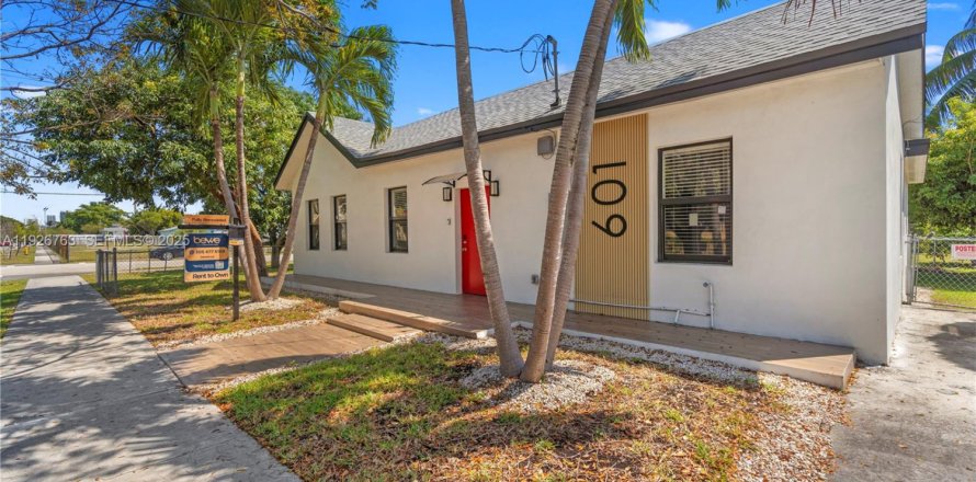 Дом в Халландейл-Бич, Флорида 3 спальни, 122.07м2 № 1987965