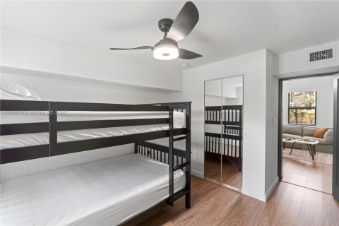 Снять в аренду виллу или дом в Халландейл-Бич, Флорида 3 спальни, 122.07м2, № 1987965 - фото 17