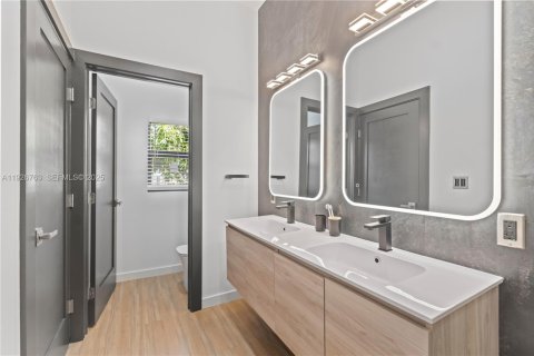 Снять в аренду виллу или дом в Халландейл-Бич, Флорида 3 спальни, 122.07м2, № 1987965 - фото 27