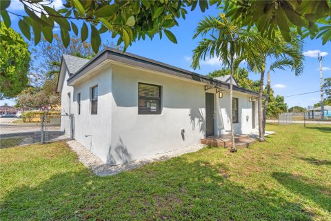 Снять в аренду виллу или дом в Халландейл-Бич, Флорида 3 спальни, 122.07м2, № 1987965 - фото 28