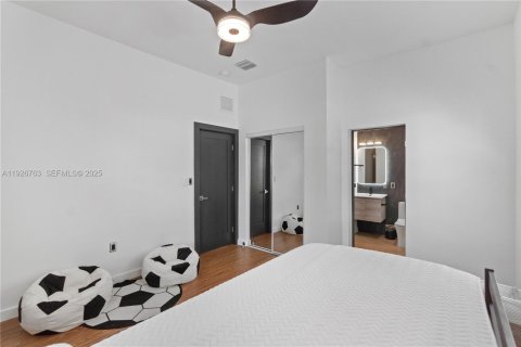 Снять в аренду виллу или дом в Халландейл-Бич, Флорида 3 спальни, 122.07м2, № 1987965 - фото 20