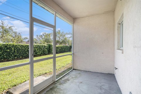 Adosado en alquiler en Brandon, Florida, 2 dormitorios, 138.42 m2 № 1681241 - foto 22