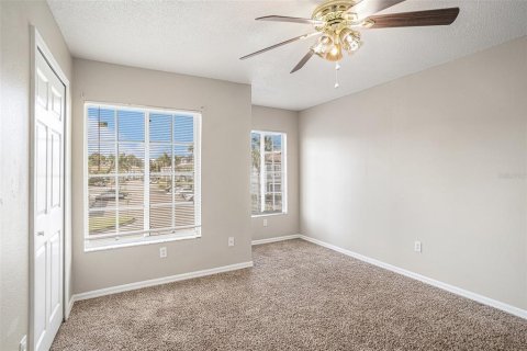 Adosado en alquiler en Brandon, Florida, 2 dormitorios, 138.42 m2 № 1681241 - foto 18