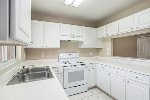 Adosado en alquiler en Brandon, Florida, 2 dormitorios, 138.42 m2 № 1681241 - foto 9