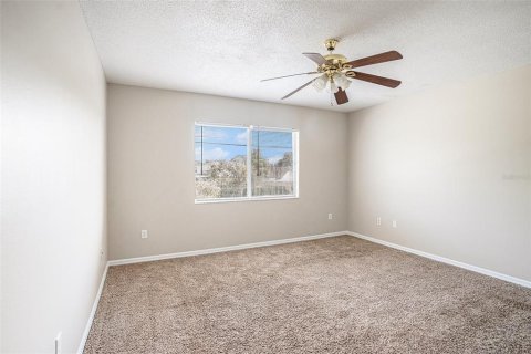 Adosado en alquiler en Brandon, Florida, 2 dormitorios, 138.42 m2 № 1681241 - foto 13