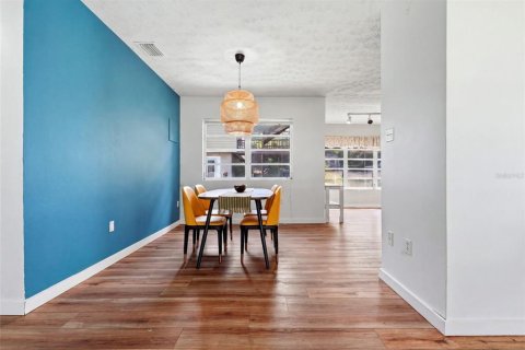 Villa ou maison à louer à Keystone Heights, Floride: 3 chambres, 139.35 m2 № 2430422 - photo 8
