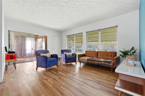 Villa ou maison à louer à Keystone Heights, Floride: 3 chambres, 139.35 m2 № 2430422 - photo 5