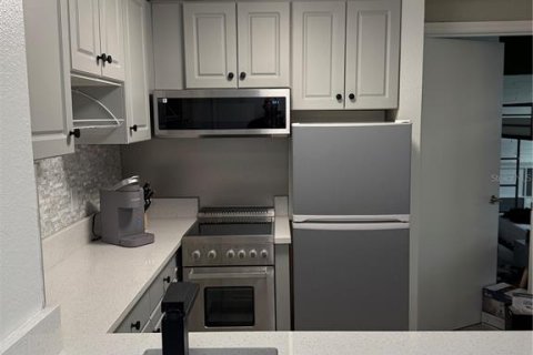Condo in Orlando, Florida, 2 bedrooms  № 2123013 - photo 3