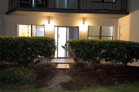 Condo in Orlando, Florida, 2 bedrooms  № 2123013 - photo 28