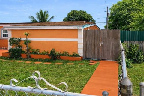 Condominio en alquiler en Miami Gardens, Florida, 1 dormitorio, 202.99 m2 № 2030833 - foto 7