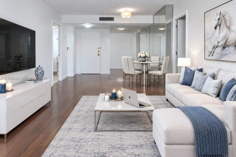 Condominio en venta en Sunny Isles Beach, Florida, 2 dormitorios, 100.98 m2 № 2414525 - foto 7