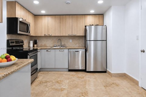 Condominio en venta en Sunny Isles Beach, Florida, 2 dormitorios, 100.98 m2 № 2414525 - foto 14