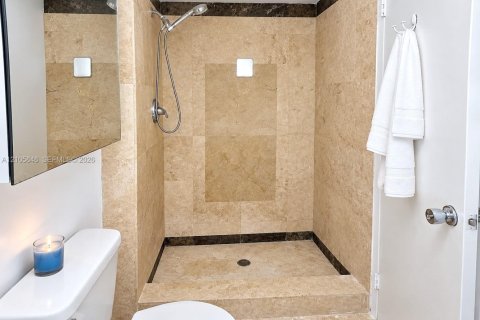 Condominio en venta en Sunny Isles Beach, Florida, 2 dormitorios, 100.98 m2 № 2414525 - foto 18