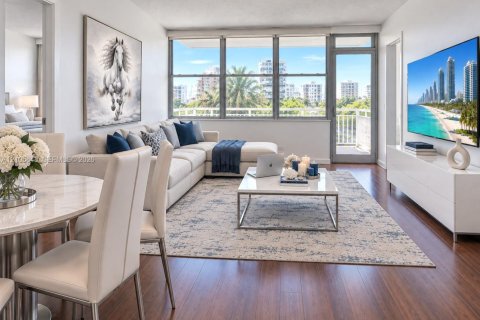 Condominio en venta en Sunny Isles Beach, Florida, 2 dormitorios, 100.98 m2 № 2414525 - foto 9