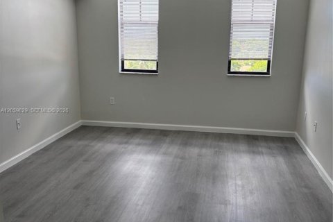 Condo in Hollywood, Florida, 1 bedroom № 2086405 - photo 8