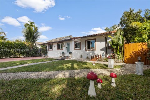 House in Miami, Florida 3 bedrooms, 98.57 sq.m. № 2008482 - photo 2