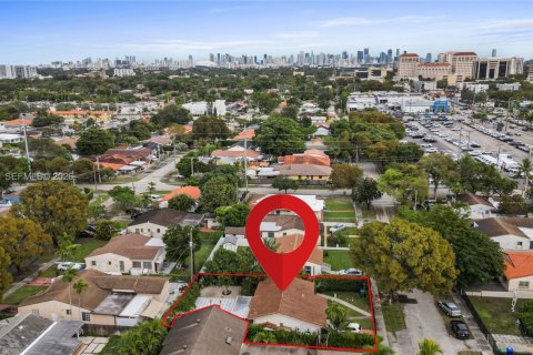 House in Miami, Florida 3 bedrooms, 98.57 sq.m. № 2008482 - photo 5