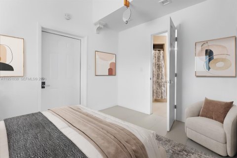 House in Miami, Florida 3 bedrooms, 98.57 sq.m. № 2008482 - photo 26