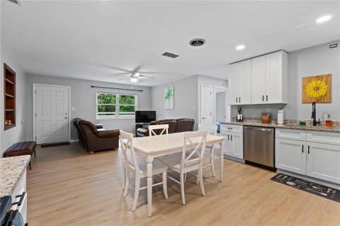 House in High Springs, Florida 3 bedrooms, 109.72 sq.m. № 1828595 - photo 7