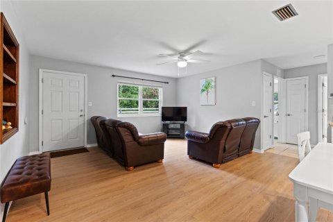 House in High Springs, Florida 3 bedrooms, 109.72 sq.m. № 1828595 - photo 4