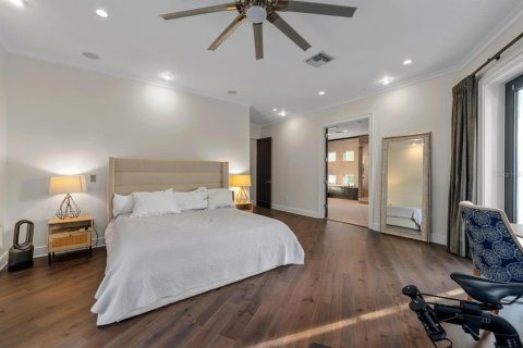 Casa en venta en Tampa, Florida, 6 dormitorios, 436.73 m2 № 1795440 - foto 28