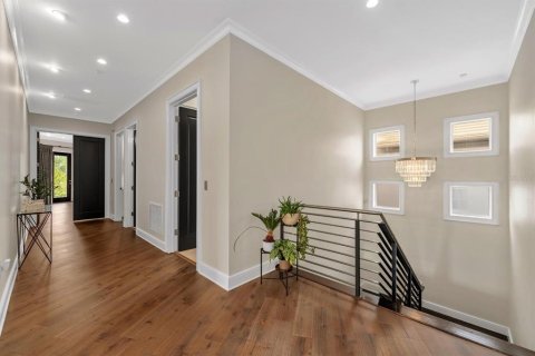 Casa en venta en Tampa, Florida, 6 dormitorios, 436.73 m2 № 1795440 - foto 24