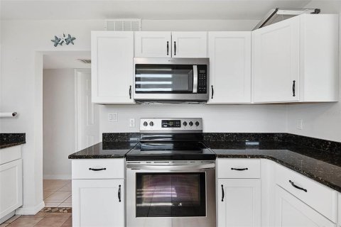 Copropriété à vendre à Ormond Beach, Floride: 2 chambres, 118.45 m2 № 2134759 - photo 16