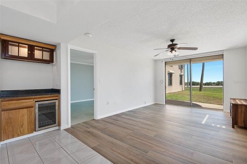 Copropriété à vendre à Ormond Beach, Floride: 2 chambres, 118.45 m2 № 2134759 - photo 7