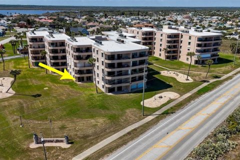 Copropriété à vendre à Ormond Beach, Floride: 2 chambres, 118.45 m2 № 2134759 - photo 2