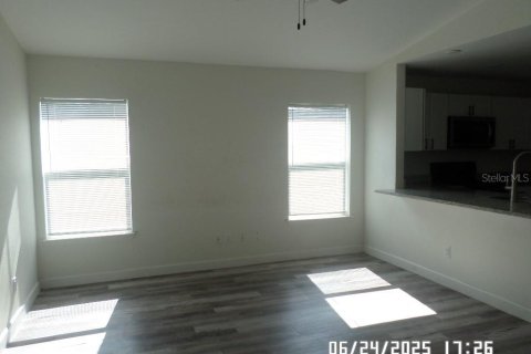 House in Eustis, Florida 3 bedrooms, 112.88 sq.m. № 1838804 - photo 4