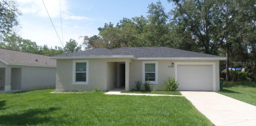 House in Eustis, Florida 3 bedrooms, 112.88 sq.m. № 1838804