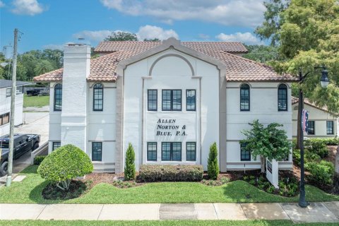 Propiedad comercial en Winter Park, Florida 561.97 m2 № 2224646