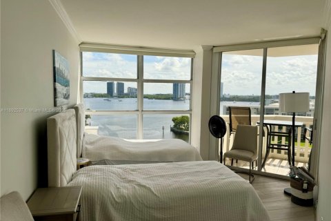 Copropriété à vendre à Aventura, Floride: 2 chambres, 105.91 m2 № 1946374 - photo 12