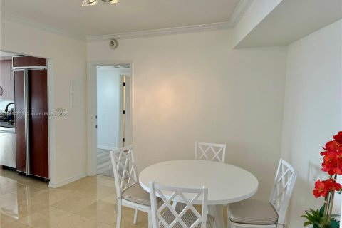 Copropriété à vendre à Aventura, Floride: 2 chambres, 105.91 m2 № 1946374 - photo 6