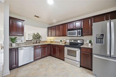 Copropriété à vendre à Tampa, Floride: 2 chambres, 110.09 m2 № 2388176 - photo 12