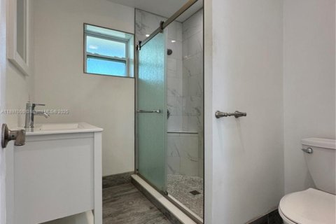 House in Islamorada, Village of Islands, Florida 4 bedrooms, 156.08 sq.m. № 1948419 - photo 22