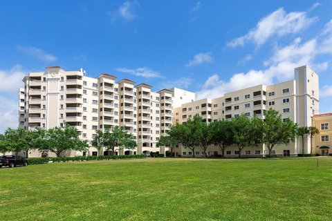 Condo in Venice, Florida, 2 bedrooms  № 1635117 - photo 21
