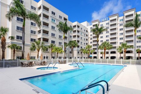 Condo in Venice, Florida, 2 bedrooms  № 1635117 - photo 1