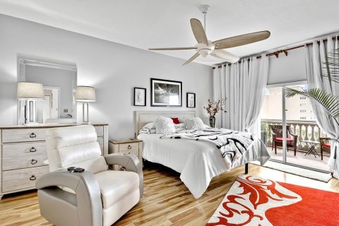 Condo in Venice, Florida, 2 bedrooms  № 1635117 - photo 12