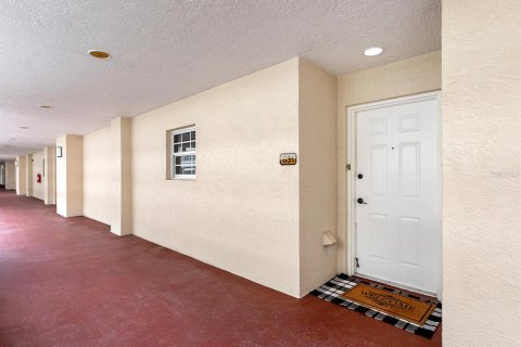Condo in Venice, Florida, 2 bedrooms  № 1635117 - photo 2