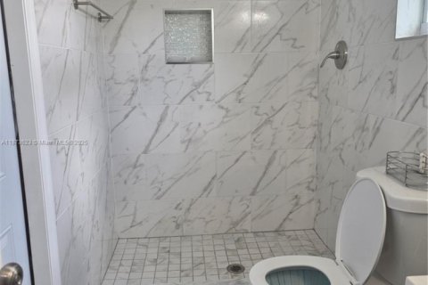 Immobilier commercial à louer à Miami Gardens, Floride: 1 chambre, 118.36 m2 № 1923368 - photo 6