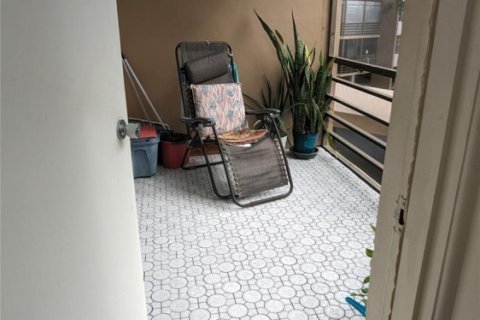 Copropriété à vendre à Pembroke Pines, Floride: 1 chambre, 70.61 m2 № 929785 - photo 1