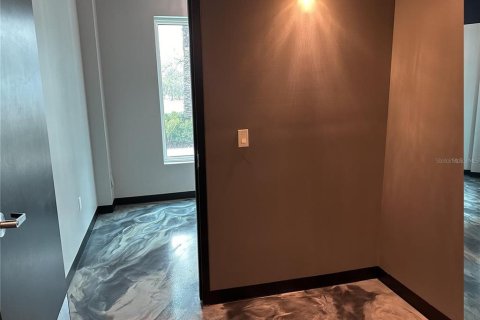 Immobilier commercial à louer à Clearwater, Floride: 102.19 m2 № 2134568 - photo 9