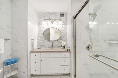 Condo in Winter Park, Florida, 1 bedroom  № 2199749 - photo 16